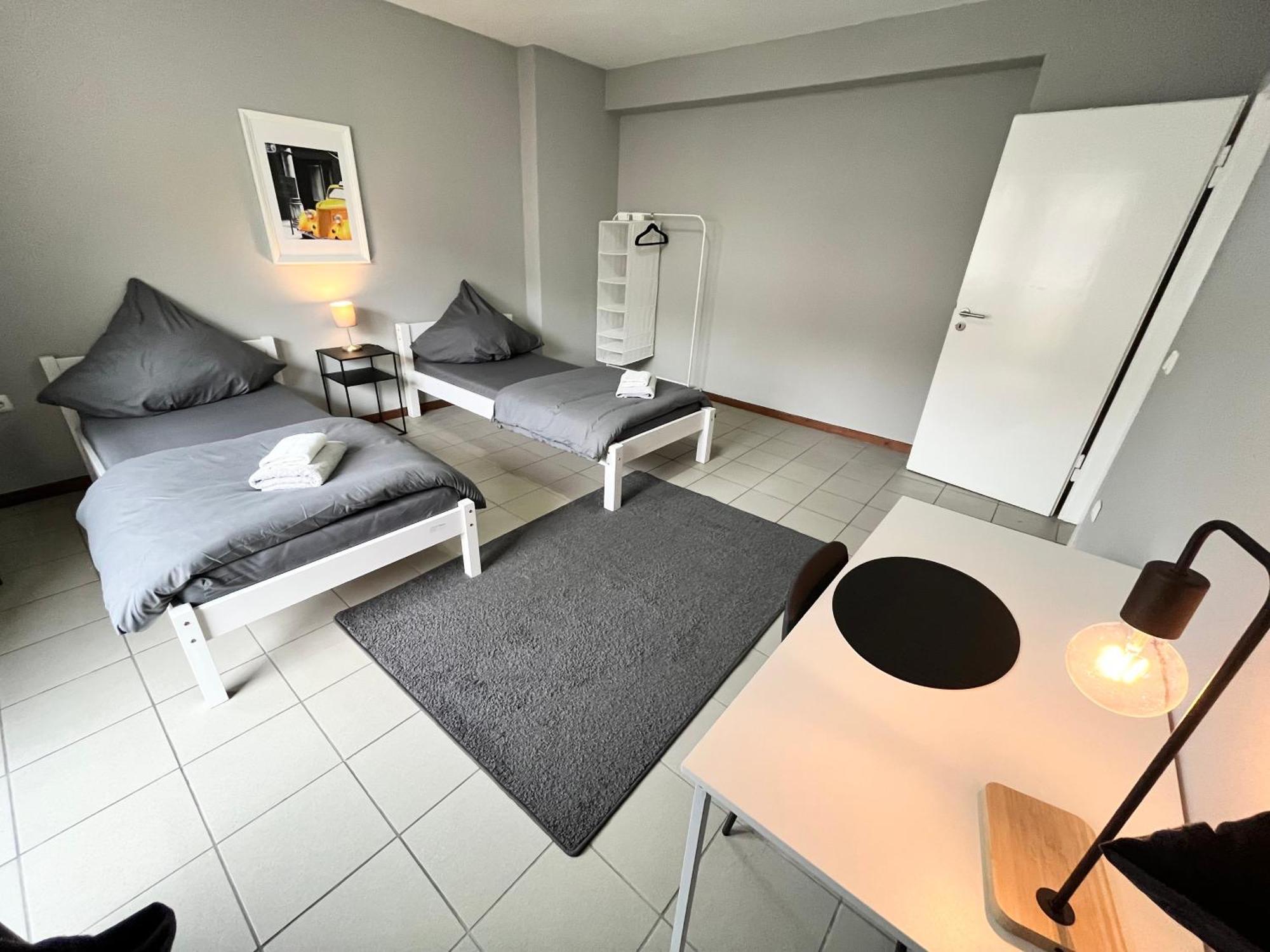 Apartment 10e 90qm Wi-fi Free Parking Calm Back House *