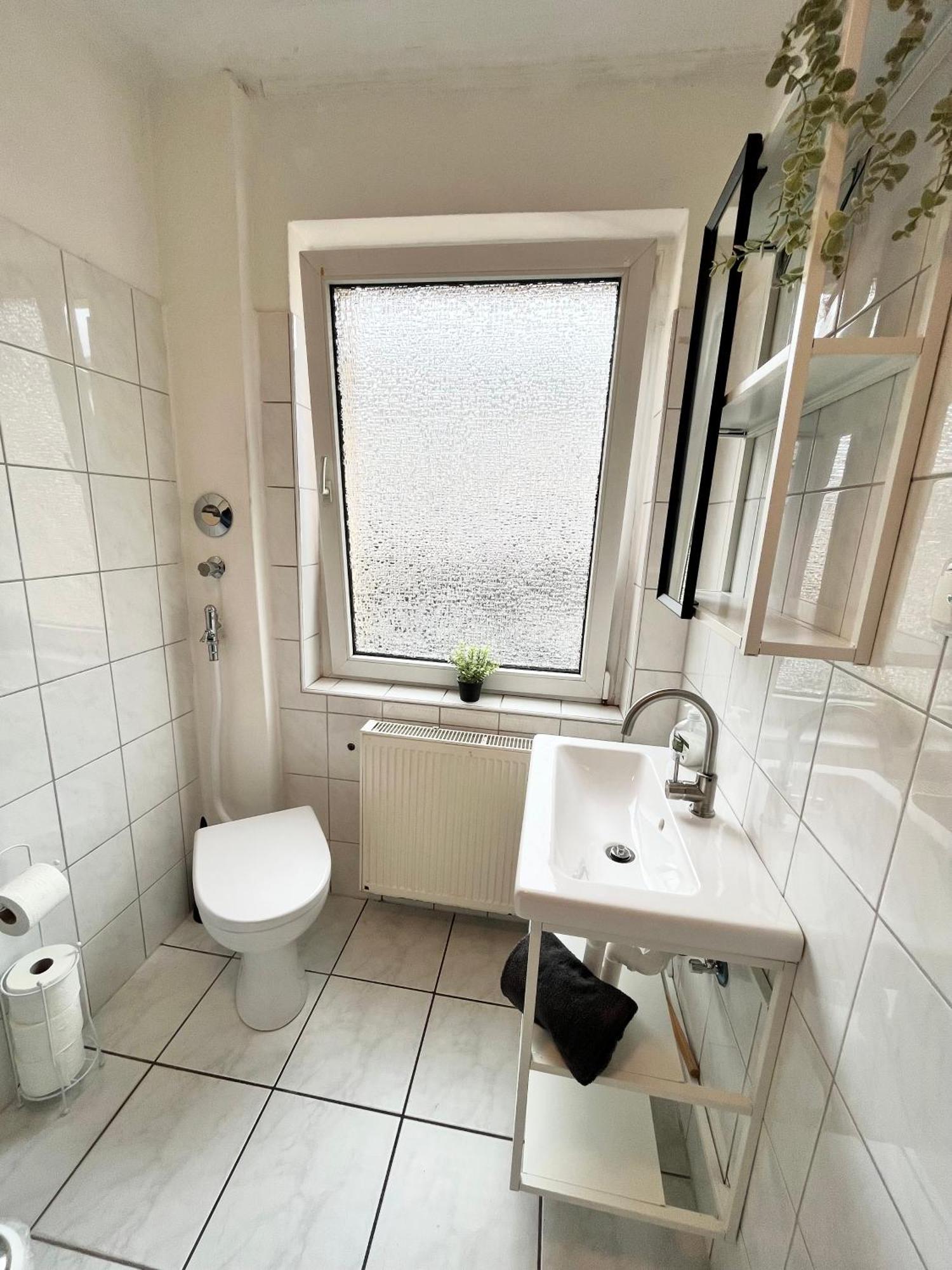 10e 90qm Wi-fi Free Parking Calm Back House