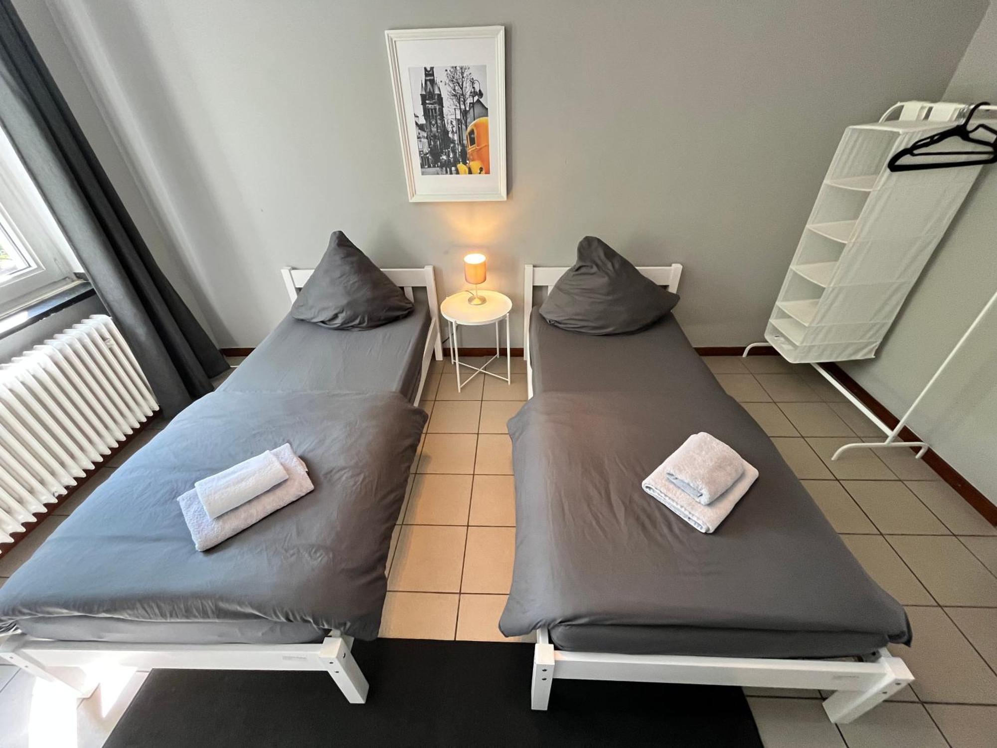 Apartment 10e 90qm Wi-fi Free Parking Calm Back House *